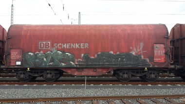 Graffiti Train - Photo by JemandAnders - raps, blutig, Freight
