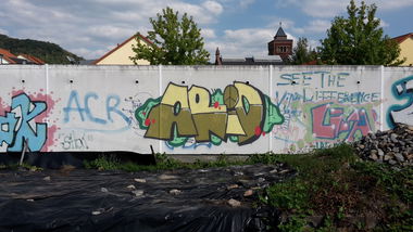 Graffiti Wall - Photo by JemandAnders - arid