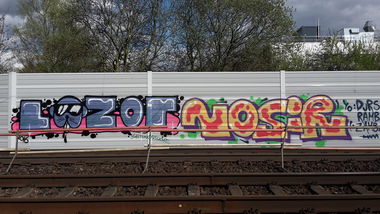 Graffiti Wall - Photo by JemandAnders - lazor, nosir