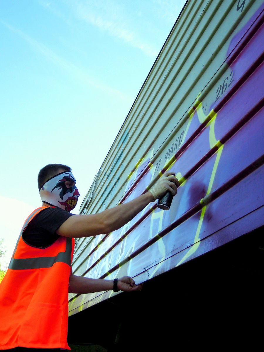 Graffiti Artwork in Spb - Photo by Jeros - jeros