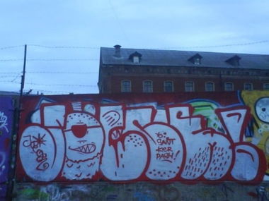 Graffiti Bombing - Photo by Joeck - Joeck