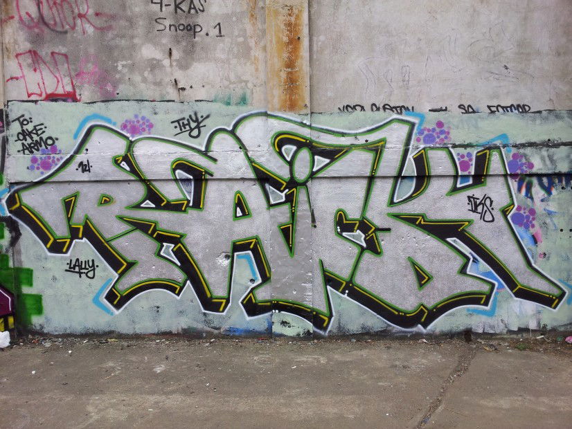 Graffiti Bombing - Photo by Joekatze (2012)