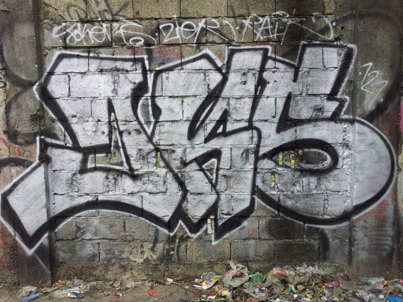Graffiti Bombing in Manila - Photo by Joekatze - JKS, Jokers, Zier (2012)