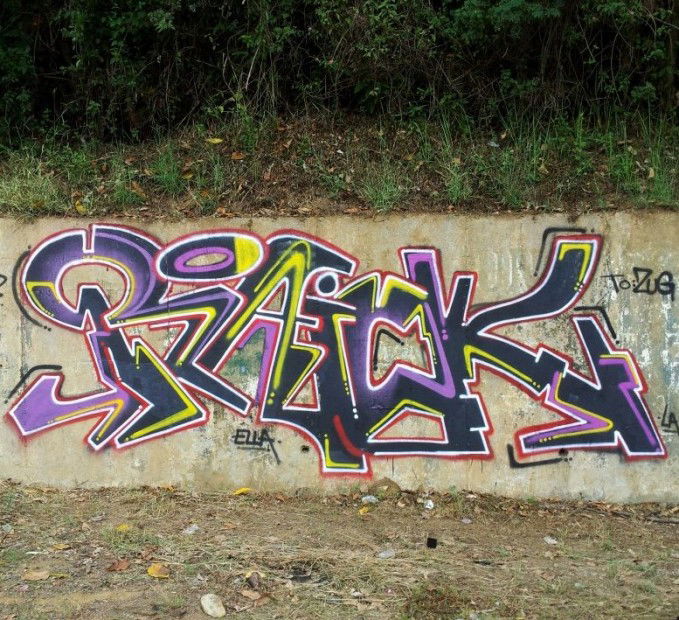 Graffiti Wall in Subic - Photo by Joekatze - Raick, JKS, Jokers (2013)