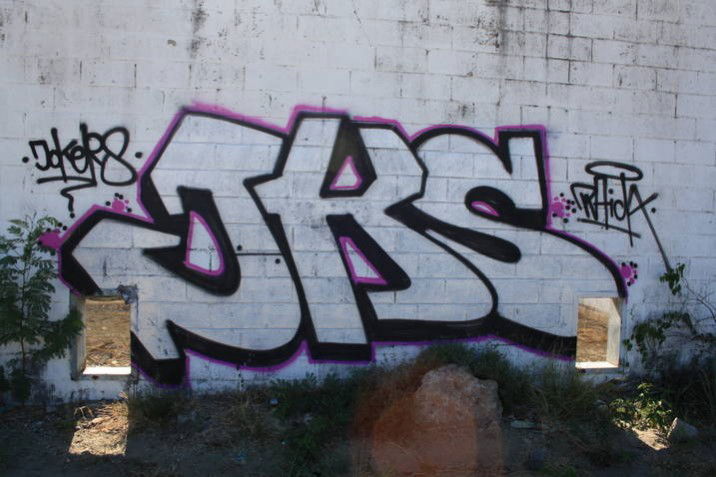 Graffiti Bombing in Subic - Photo by Joekatze - JKS, Jokers, Jokaz (2012)