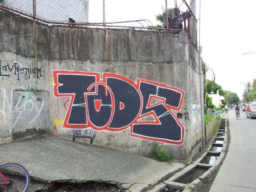 Graffiti Bombing - Photo by Joekatze - TODS, TheOlDieS, Raick (2013)