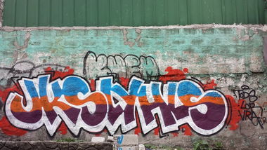 Graffiti Bombing - Photo by Joekatze - JKS, SLY, HLS (2014)