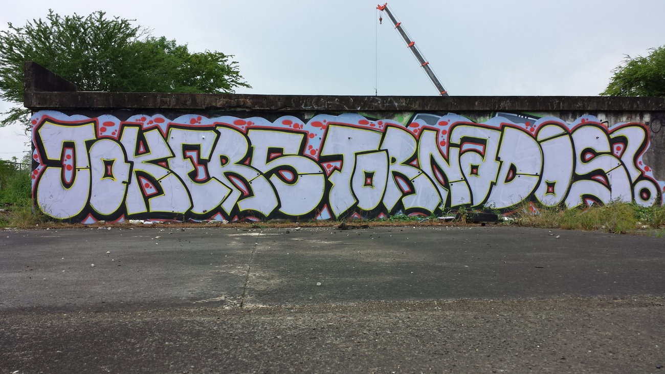 Graffiti Wall - Photo by Joekatze - Jokers, Tornados, Raick (2014)