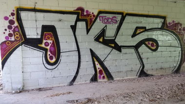 Graffiti Bombing - Photo by Joekatze - JKS, Jokers (2014)