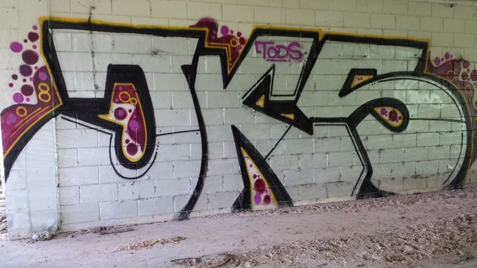 Graffiti Bombing - Photo by Joekatze - JKS, Jokers (2014)