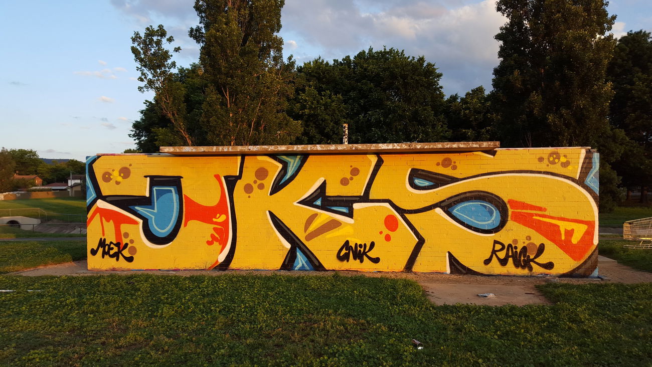 Graffiti Bombing - Photo by Joekatze - jokerscrew, jkscrew, raick (2015)