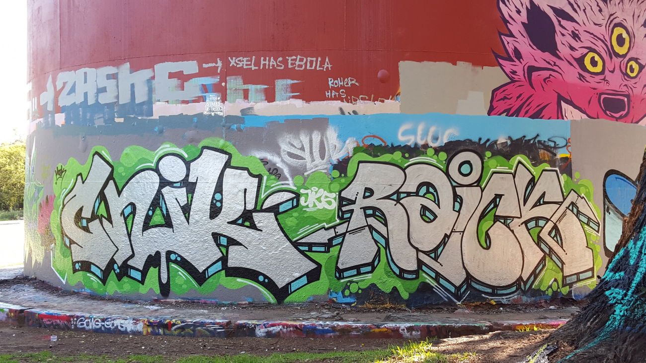 Graffiti Wall in Sydney - Photo by Joekatze - cnik, raick (2015)
