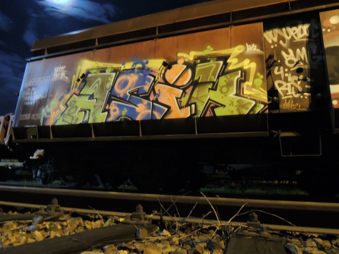 Graffiti Train - Photo by Joerg - Asik, Funky (2013)