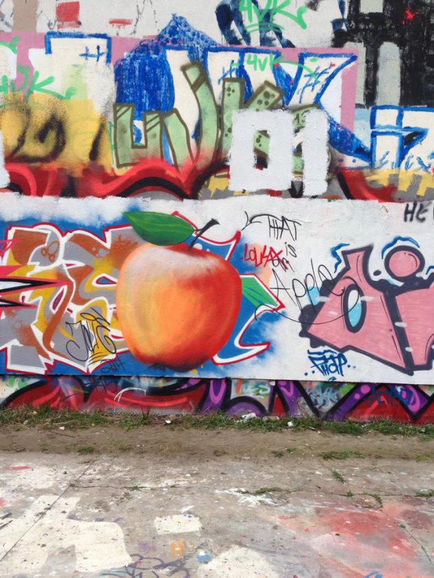Graffiti Wall in Berlin - Photo by Jolie - apple, jolie, thatisanapple! (2014)