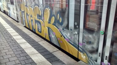 Graffiti Train - Photo by Jope2 - VTG, BANS, ALEC