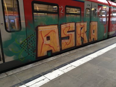 Graffiti Train - Photo by Jope2 - asra (2015)