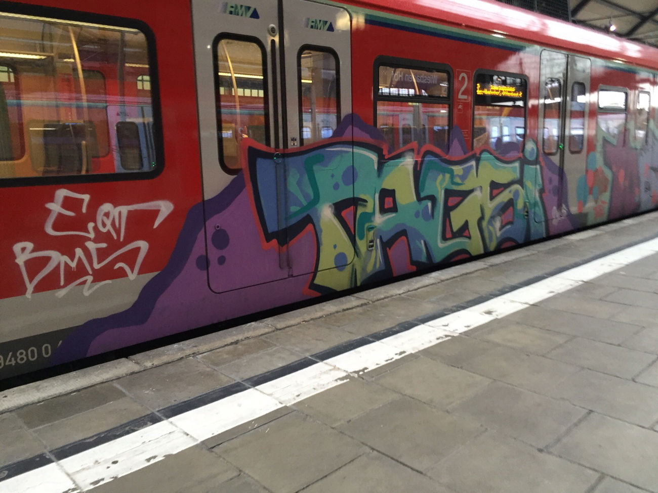 Graffiti Train - Photo by Jope2 - tagsi (2015)
