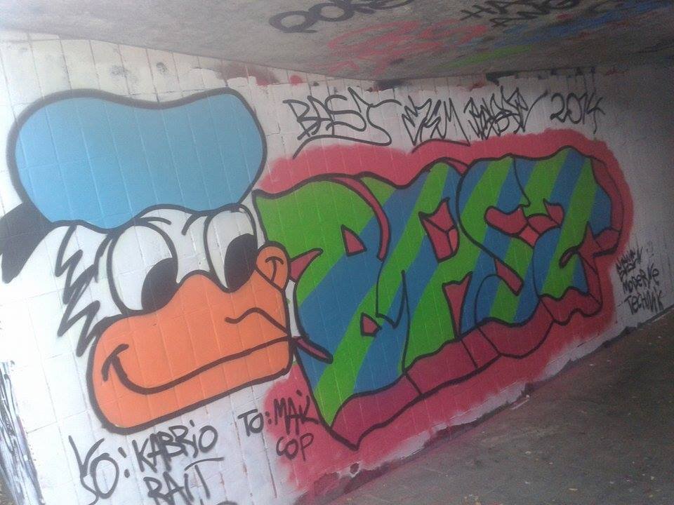 Graffiti Bombing in Soest - Photo by Junkee - Bast (2014)