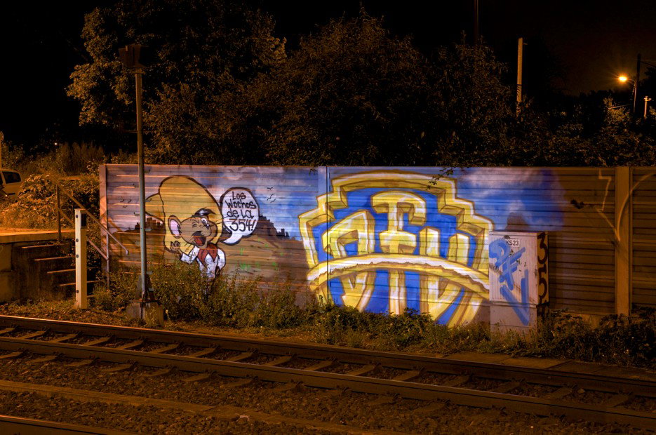 Graffiti Bombing in Köln - Photo by Jupiter - 354, DFV, Los (2012)
