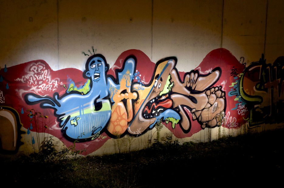 Graffiti Bombing in Köln - Photo by Jupiter - Baes, CF, HA (2009)