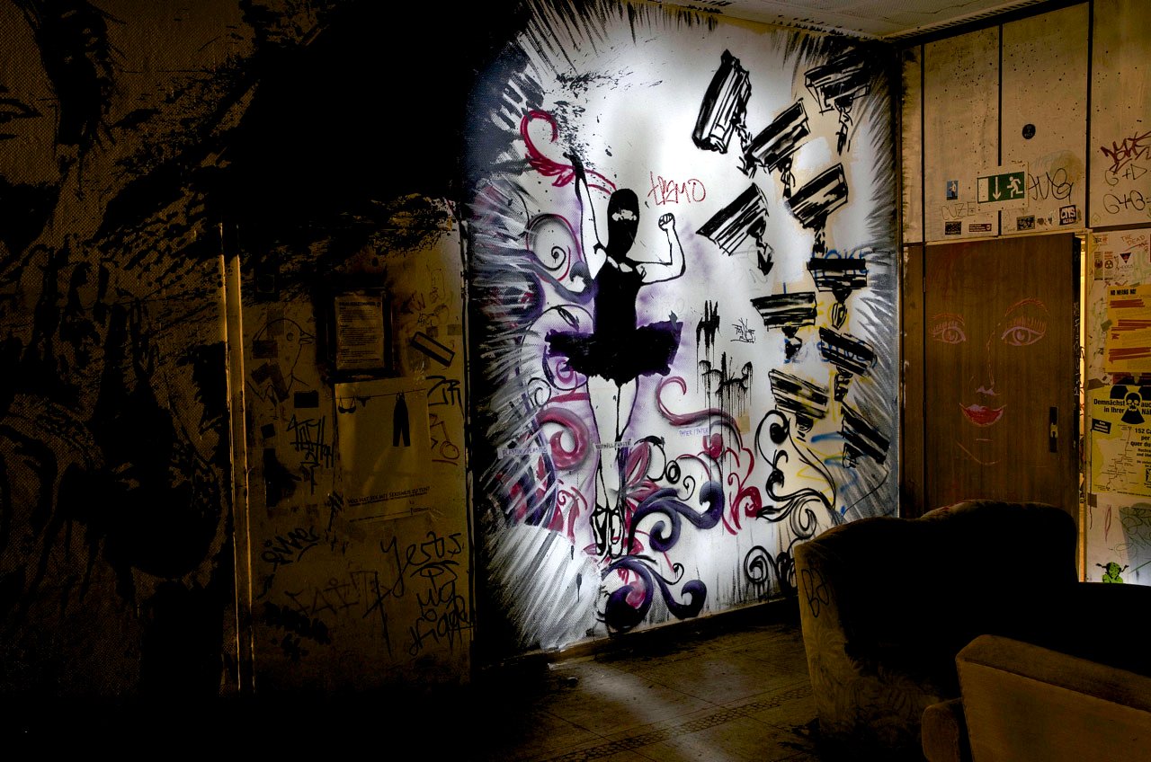 Graffiti Street Art in Köln - Photo by Jupiter - Ballerina, Cantina, Autonomes