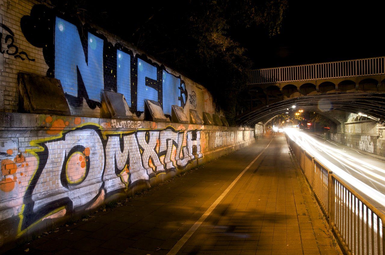Graffiti Bombing in Köln - Photo by Jupiter - Nice, DMX, TLH (2013)