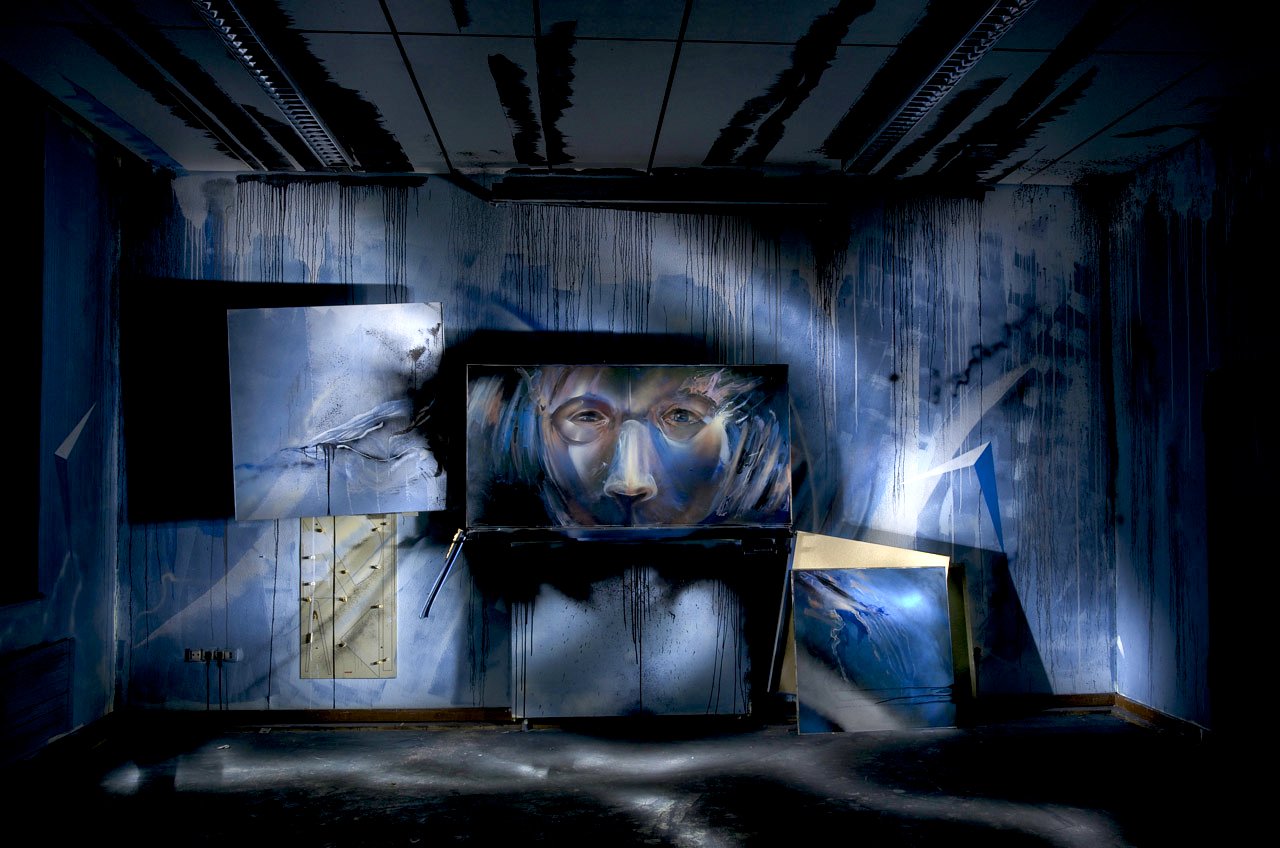 Graffiti Wall in Recklinghausen - Photo by Jupiter - Bird, Blue-Class, BlackBoard (2013)