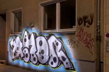 Graffiti Bombing in Köln - Photo by Jupiter - Amor, DFV, 354 (2013)