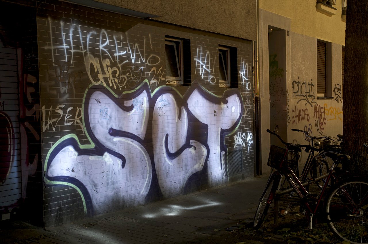 Graffiti Bombing in Köln - Photo by Jupiter - SCT, Cologne, Colonia