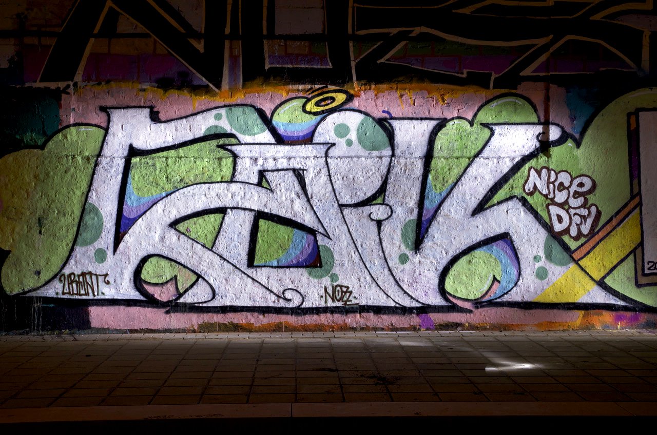 Graffiti Wall in Köln - Photo by Jupiter - Roik, Nice, DFV (2013)