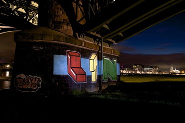 Graffiti Bombing in Köln - Photo by Jupiter - BridgeWorks, Cologne, Colonia (2011)