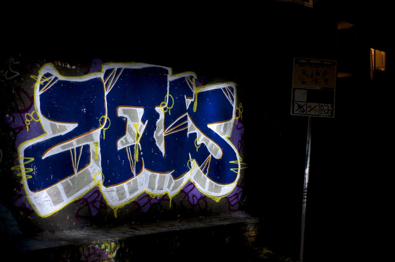Graffiti Wall in Köln - Photo by Jupiter - Zeus, Pigs, Cologne (2013)