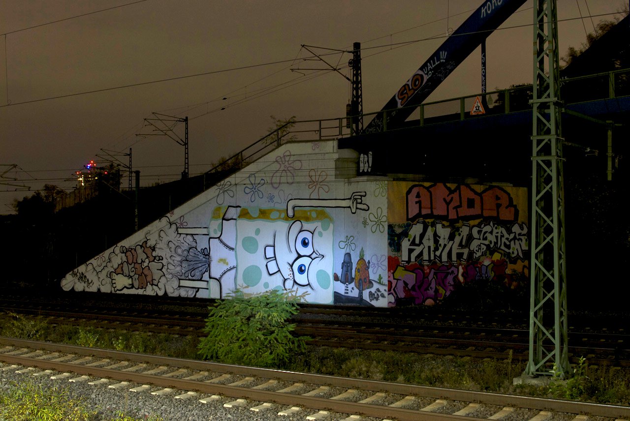 Graffiti Bombing in Köln - Photo by Jupiter - Jeks, Cage, Baes