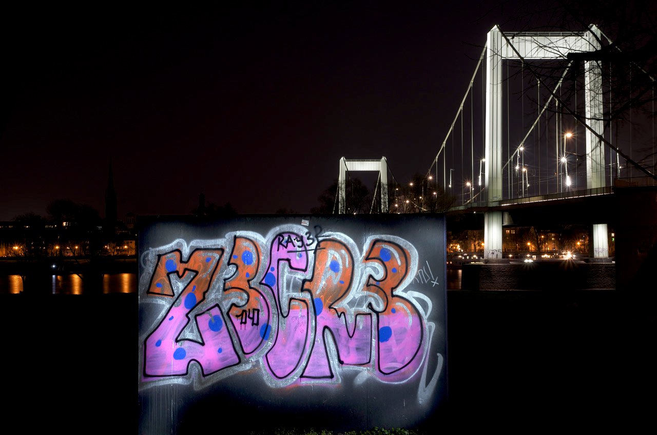 Graffiti Bombing in Köln - Photo by Jupiter - Zecre, BridgeWorks, Cologne (2014)