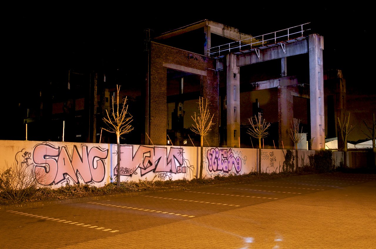 Graffiti Bombing in Köln - Photo by Jupiter - Sang, Lazor, Nice
