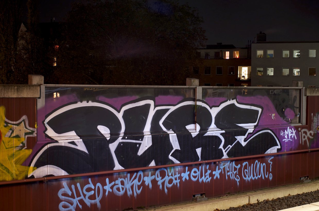 Graffiti Bombing in Köln - Photo by Jupiter - Pure, Cologne, Colonia