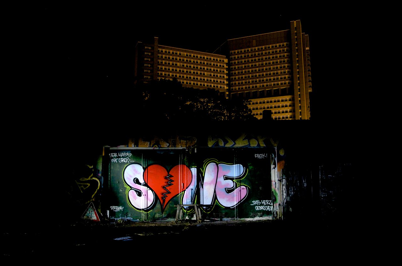 Graffiti Bombing in Köln - Photo by Jupiter - Sone, DFV, 354