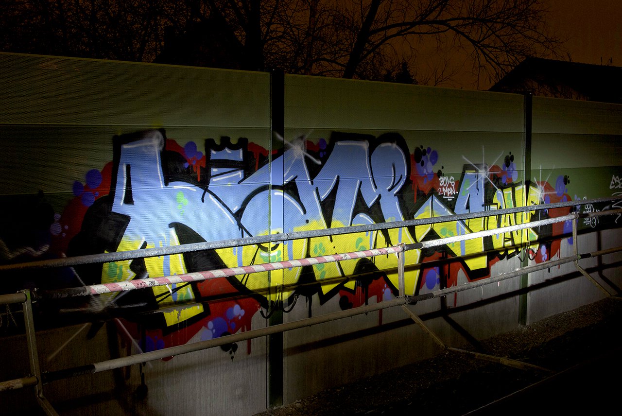 Graffiti Bombing in Köln - Photo by Jupiter - Hate, Netz, SCT (2011)