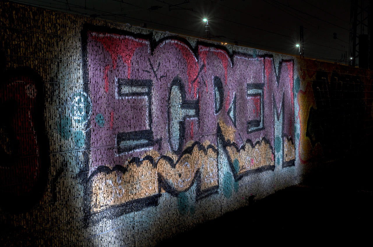 Graffiti Bombing in Köln - Photo by Jupiter - Ekrem, DFV, 354 (2013)