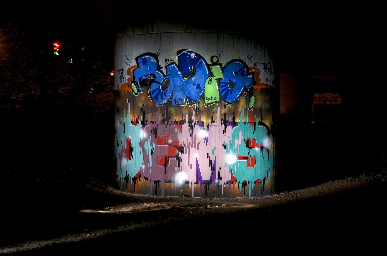 Graffiti Wall in Essen - Photo by Jupiter - Radio, Dems, Column (2011)