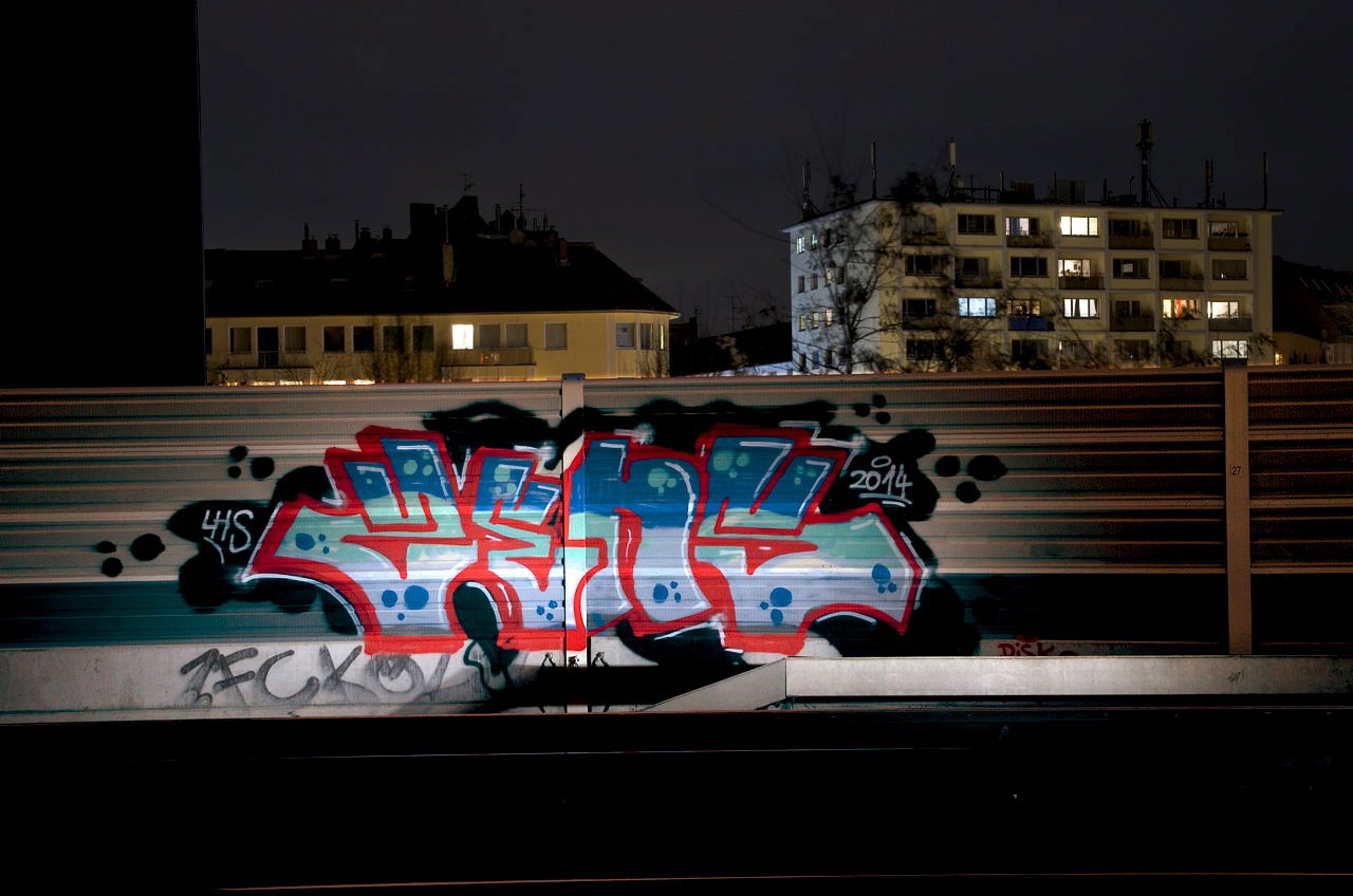 Graffiti Bombing in Köln - Photo by Jupiter - Zens, INK, LHs (2013)