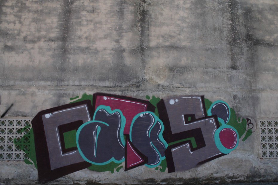 Graffiti Wall - Photo by Juramento (2013)