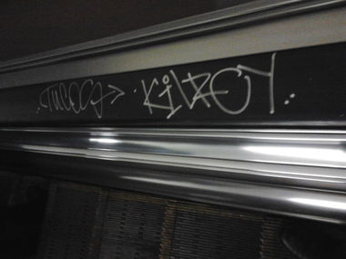 Graffiti Wall - Photo by K1LR0Y - Tucos, kilroy, night (2014)