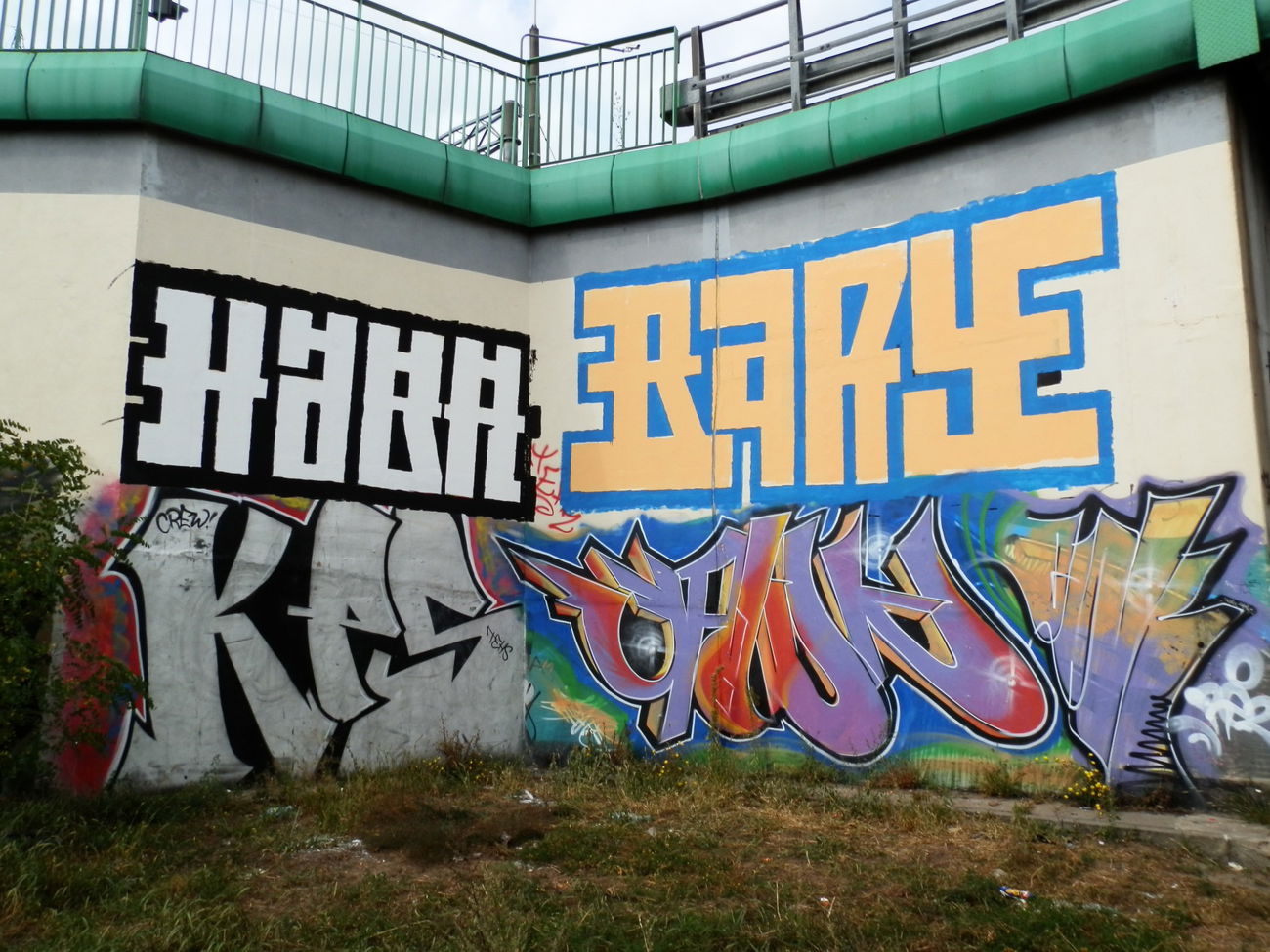 Graffiti Wall - Photo by KABRONE