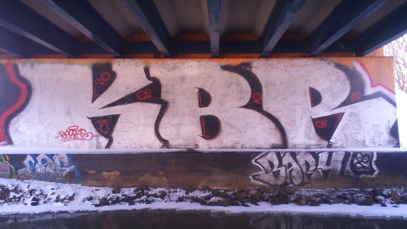 Graffiti Bombing in Grudziądz  - Photo by KABRONE