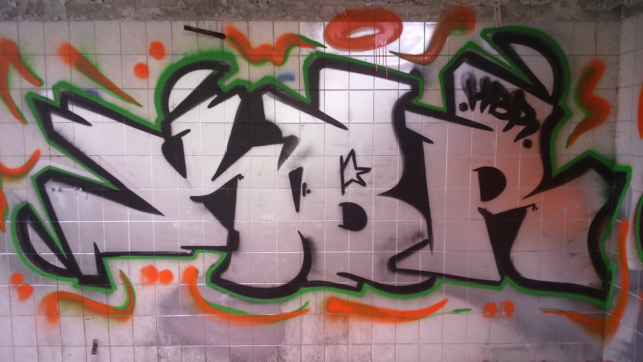 Graffiti in Grudziądz Sikorskiego  - Photo by KABRONE