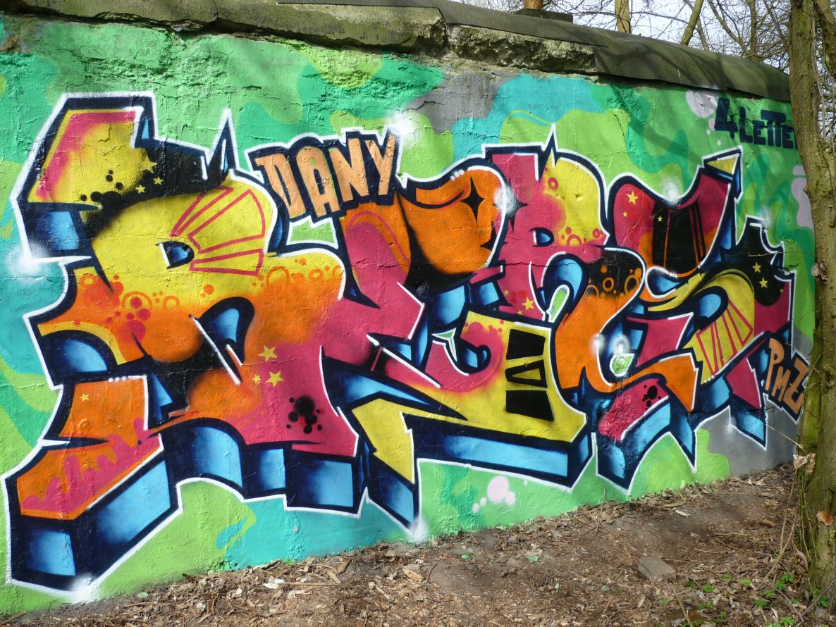 Graffiti Wall - Photo by KASIMIR - Bers.PMZ.Bunker (2013)