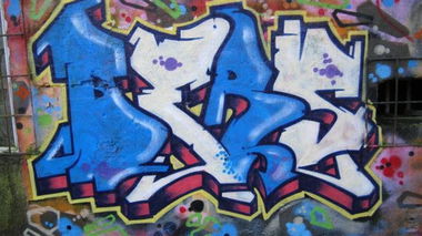 Graffiti Wall - Photo by KASIMIR - Bers (2011)