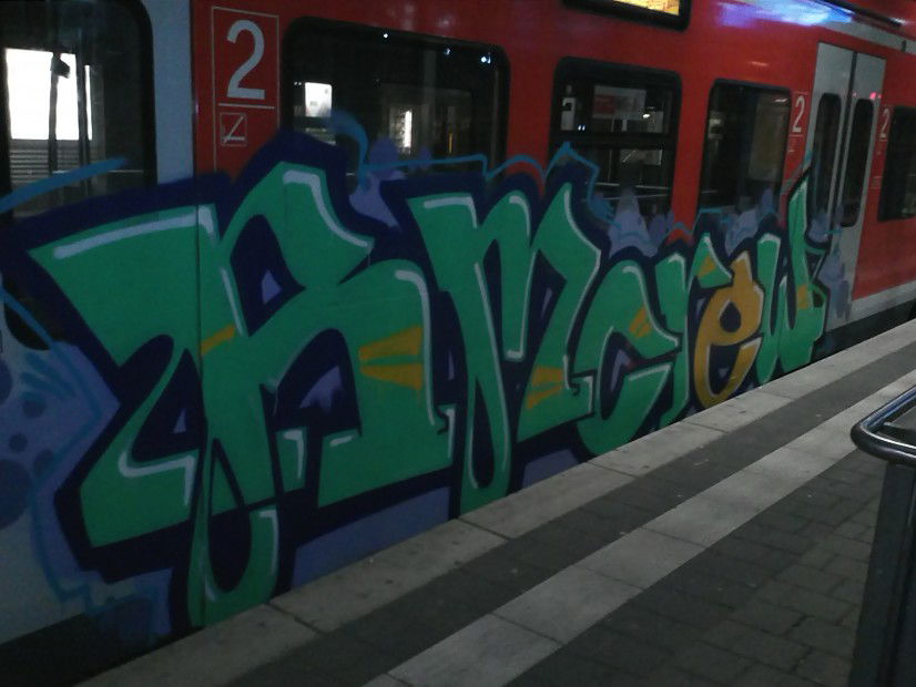 Graffiti Train - Photo by KEINEAHNUNG - rm, mainz (2013)