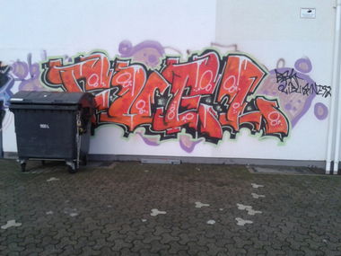 Graffiti Bombing - Photo by KEINEAHNUNG - fuel, obc, bsk (2013)